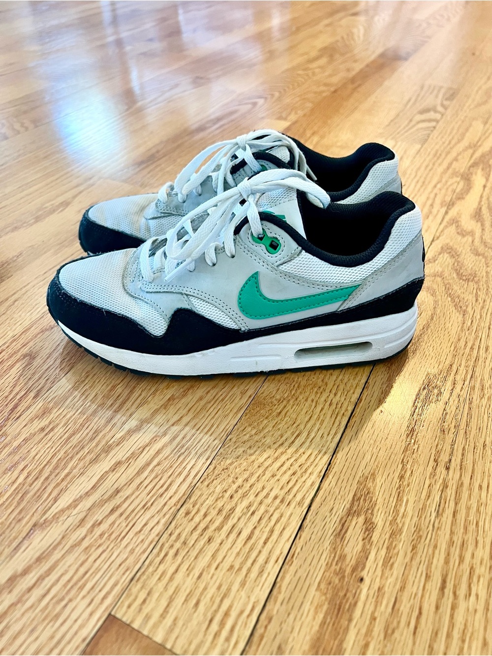 Nike Youth Air Max 90 Sneakers - size 4